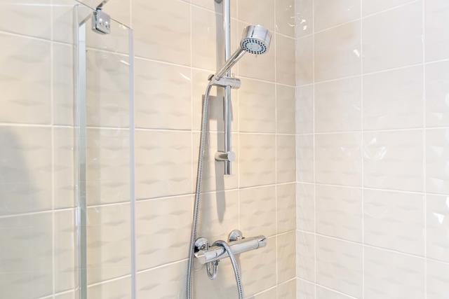 Ensuite bedroom 1 with shower over bath Ensuite bedroom 1 with shower over bath