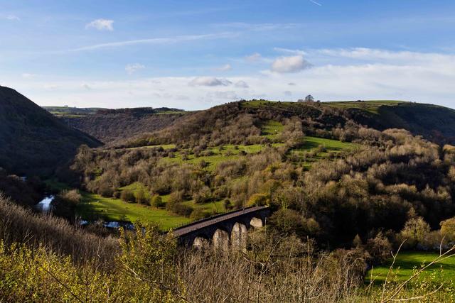Situated minutes away from the breathtaking Monsal Dale Situated minutes away from the breathtaking Monsal Dale