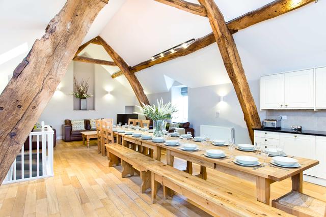 Cruck'd Barn - Large Social/Dining Area Cruck'd Barn - Large Social/Dining Area