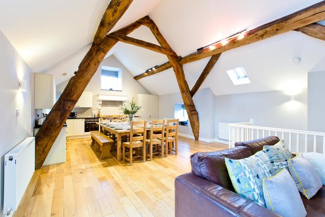 Cruck'd Barn - Large Open Plan Social/Dining Area Cruck'd Barn - Large Open Plan Social/Dining Area