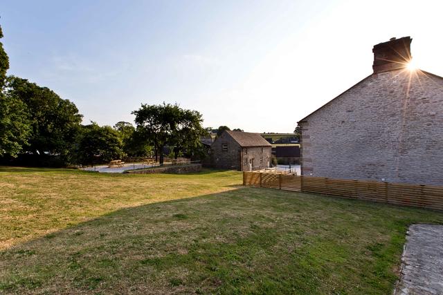 Large garden area Large garden area