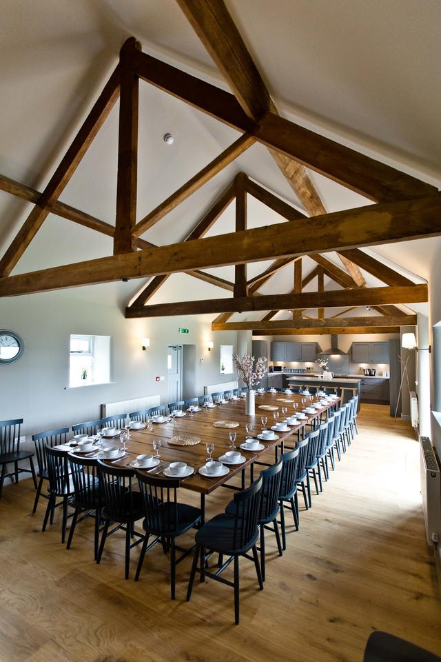Manifold Barns Dining Room - Flexible seating arrangements for up to 48 guests
