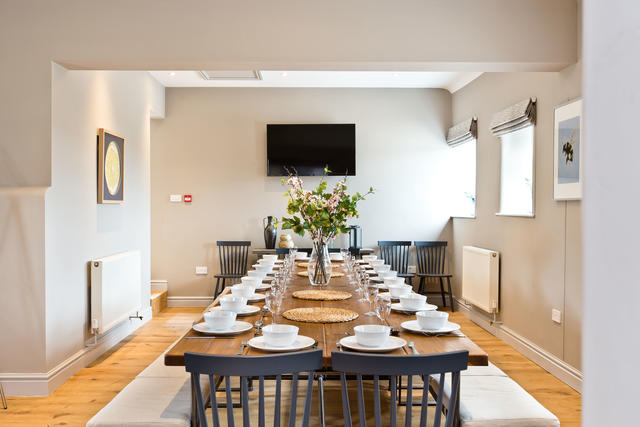 Manifold Farmhouse Dining space Manifold Farmhouse Dining space