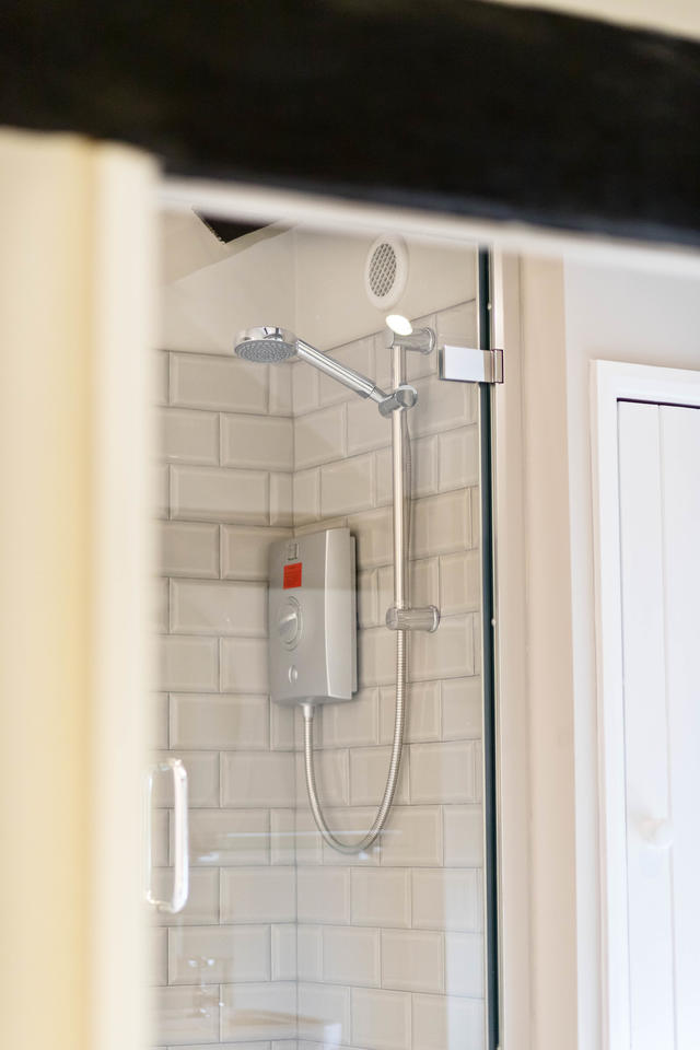 En Suite Shower Room En Suite Shower Room
