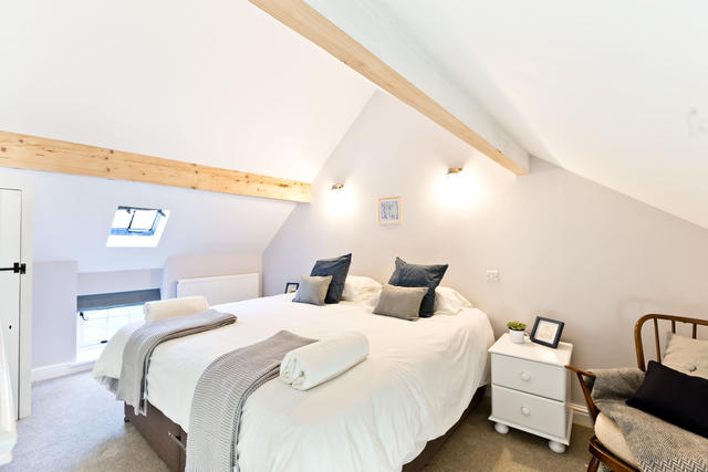 Light & Spacious Gallery Bedroom in The Byre Light & Spacious Gallery Bedroom in The Byre