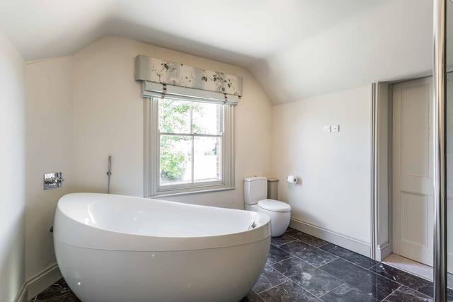 Large Slipper Bath in Bedroom 1 en suite in the Farmhouse